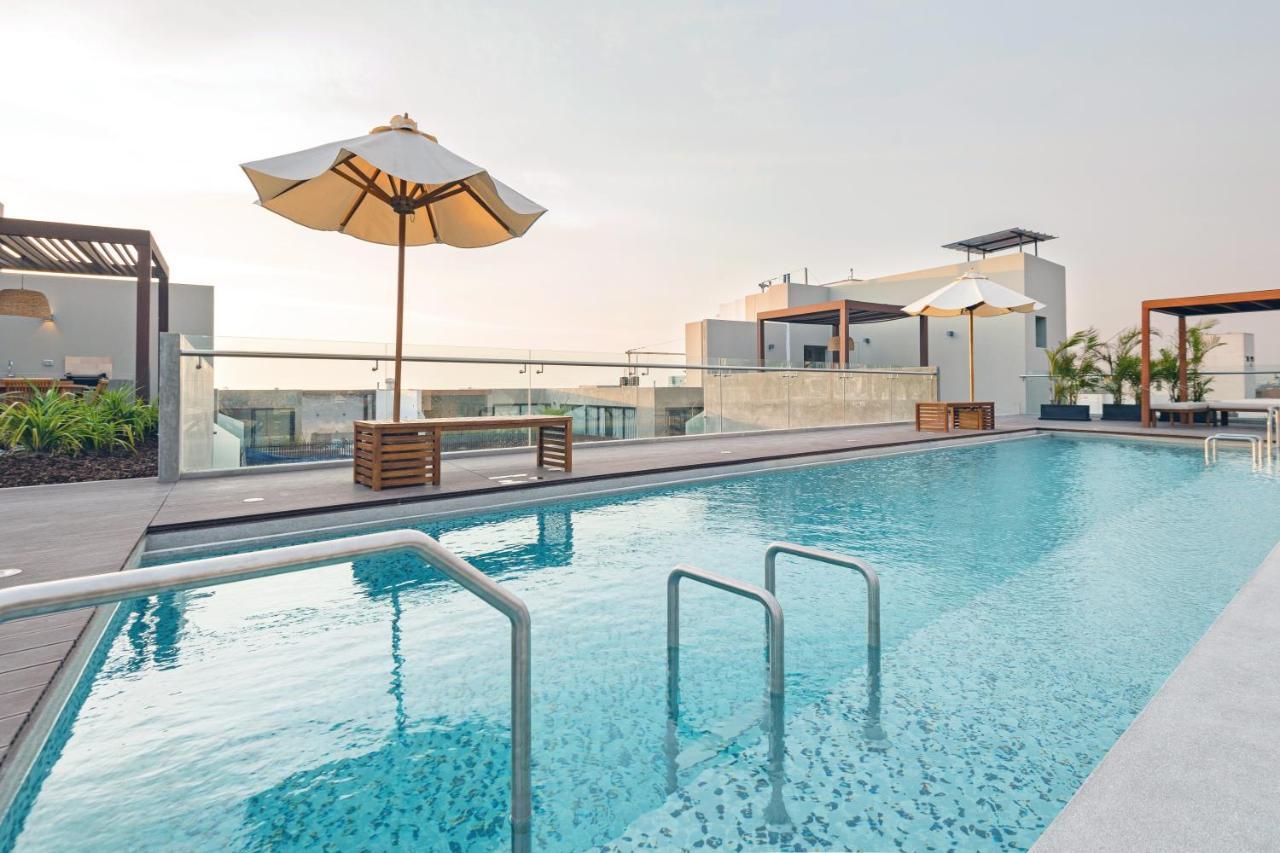 ✶ Maras Residence ✶ Luxury Rooftop Pool & Grill Лима Экстерьер фото